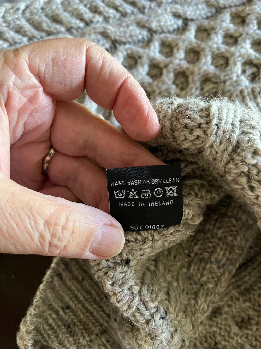 Classic Carraig Donn  
Cable-Knit Crewneck Sweater in Light Gray - Picture 8 of 9